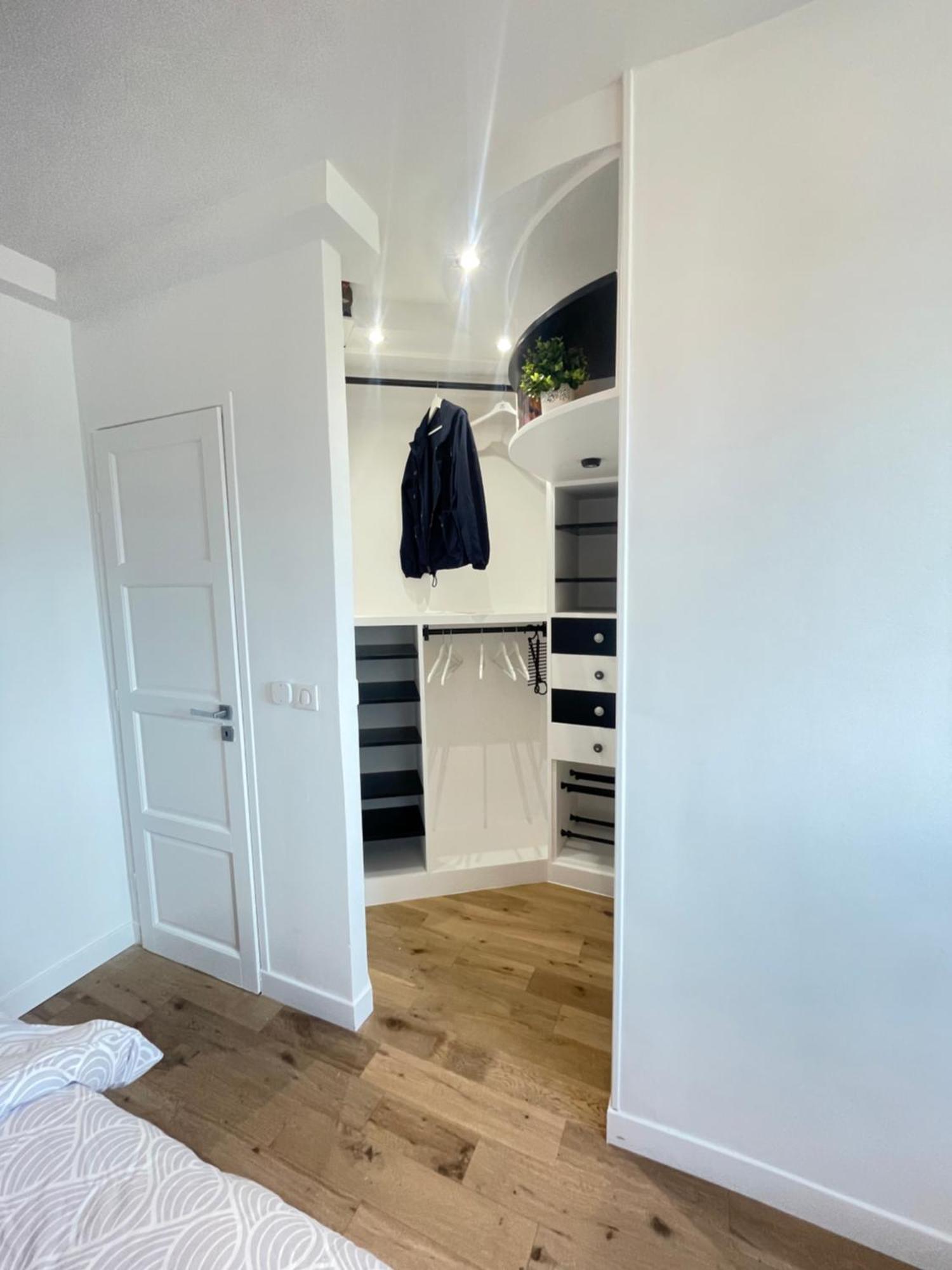 Superbe Appartement Haussmannien Suspendu パリ エクステリア 写真