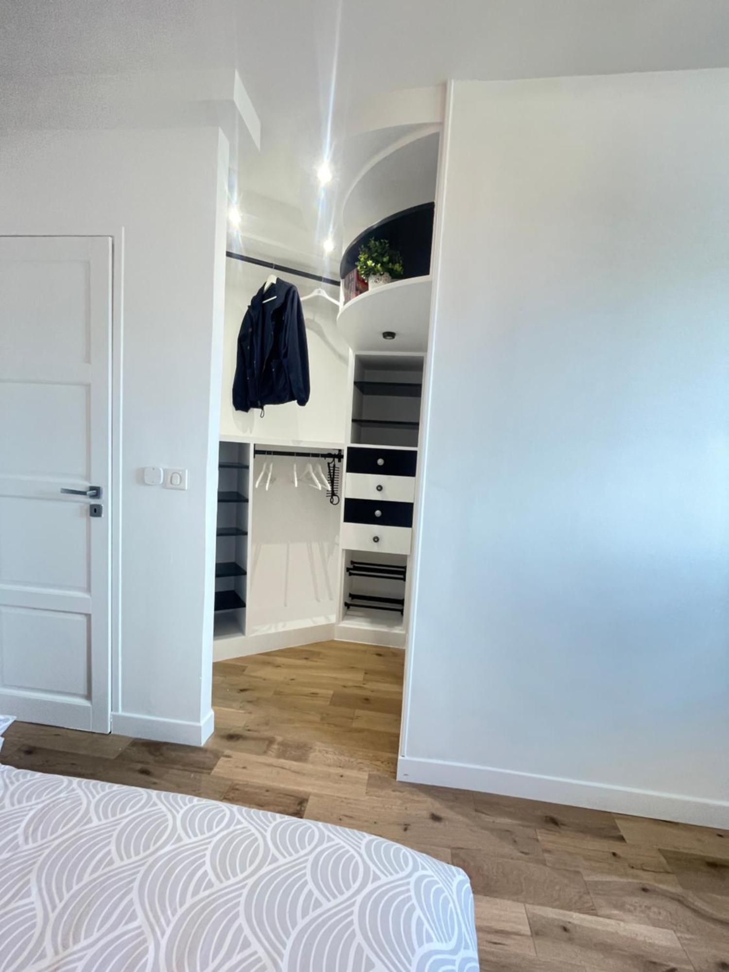 Superbe Appartement Haussmannien Suspendu パリ エクステリア 写真